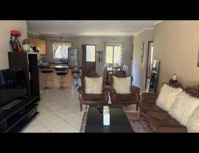 3 BEDROOM TOWNHOUSE FOR SALE IN NEW GERMANY